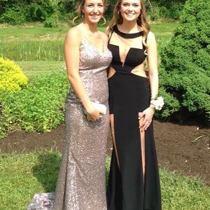 Sherri Hill prom dress